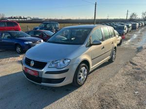 eladó Volkswagen-Touran-1.4Tsi-Edition-- használtautó