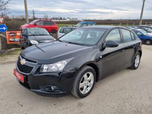 eladó Chevrolet-Cruze-1.8LTZ-3év-garanciával használtautó
