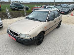 eladó Opel-Astra-F használtautó
